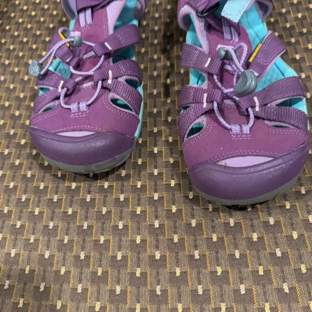 Keen Seacamp II CNX Sandal Purple and Blue, size 6
